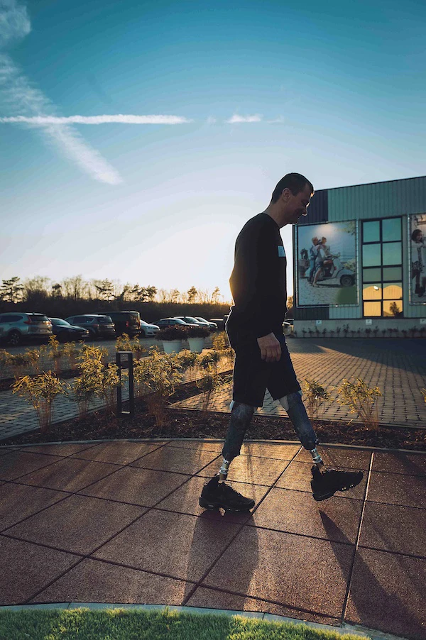 Bilateral prosthesis