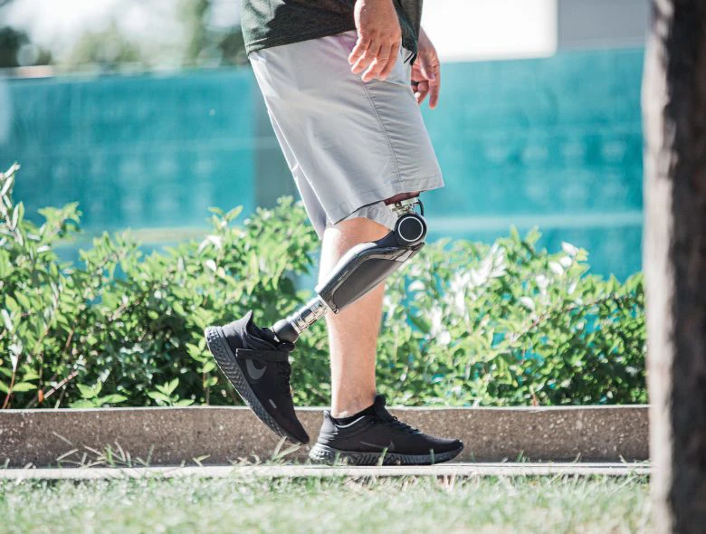 Lower leg prostheses