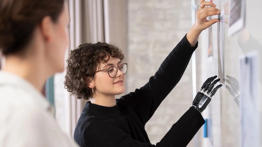 How long does a prosthesis last?