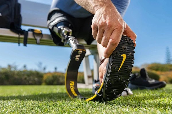 Sports prosthetic feet